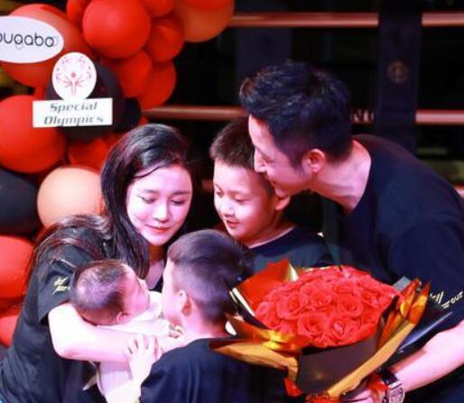 冉莹颖和皱市明怎么认识的