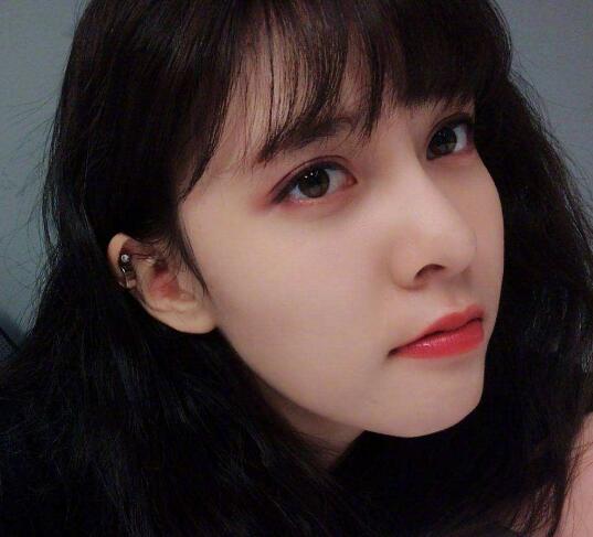 宋妍霏是混血儿吗