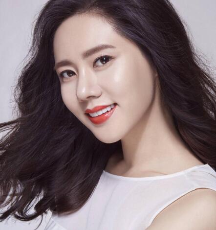 秋瓷炫的过去怎么了