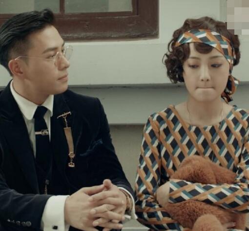 烈火军校曲曼婷跟谁了