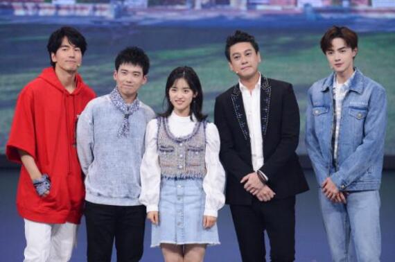 �����Գ���ʲô��ϵ