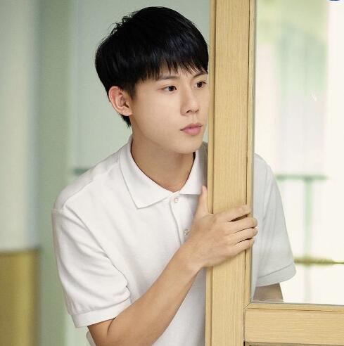 演员周奇现在哪所学校