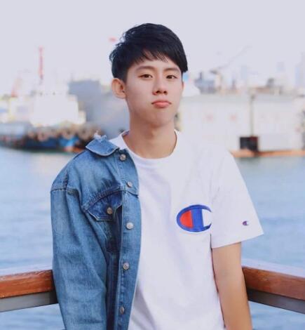 演员周奇现在哪所学校