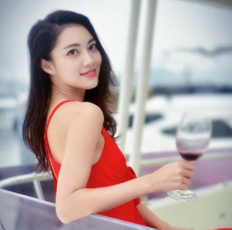 新相亲大会梁鸿是哪一集牵手