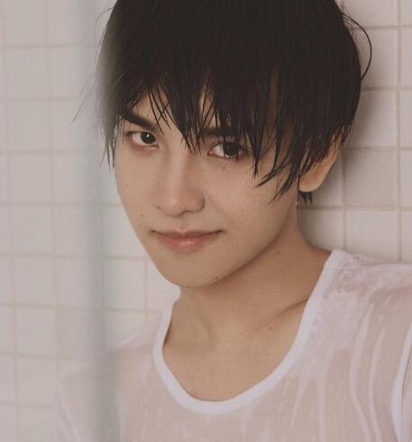 郑繁星什么时候出道的