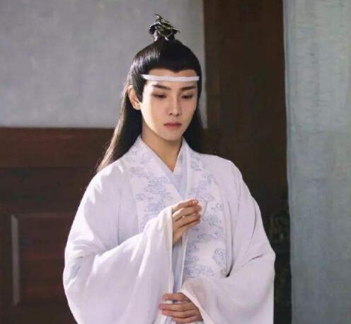 郑繁星什么时候出道的