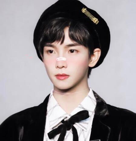 郑繁星什么时候出道的