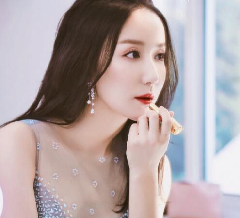 娄艺潇现在男朋友是谁