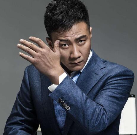 胡军是怎么出名的