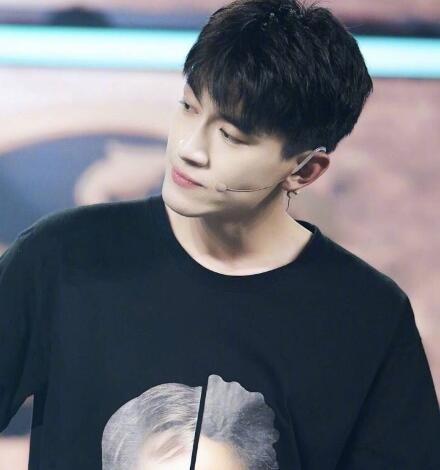 林更新有女朋友吗