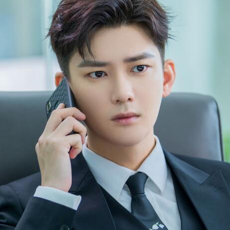 �����Ϲ�2�ǰ�����˭