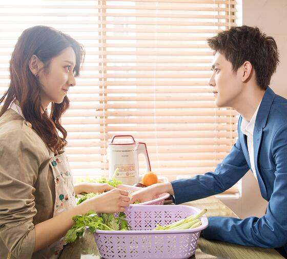 �����Ϲ�2����ľ��˭��һ����