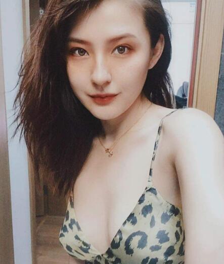 热依扎穿衣自由