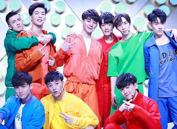 肖战和哇唧唧哇解约了吗