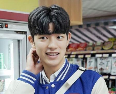 朴所罗门举铁什么梗