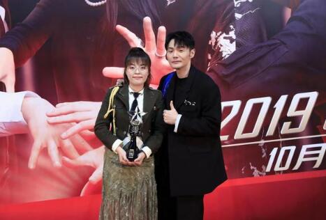 中国好声音邢晗铭夺冠