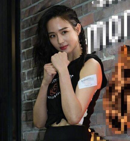 张钧甯再次感谢邱泽追求