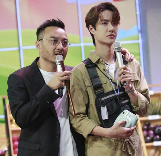 王一博和天天向上的合约签了多久