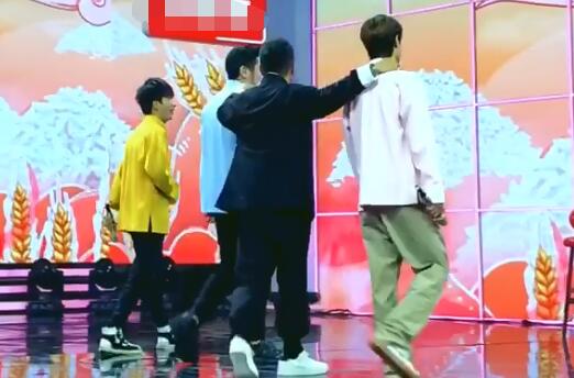 王一博和天天向上的合约签了多久