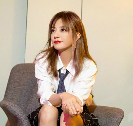 赵薇为什么这么受人喜欢