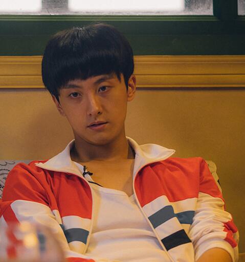 牛骏峰怎么出道的