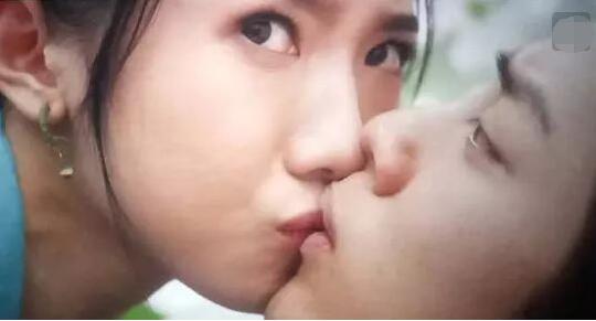 肖战的荧屏初吻给了谁