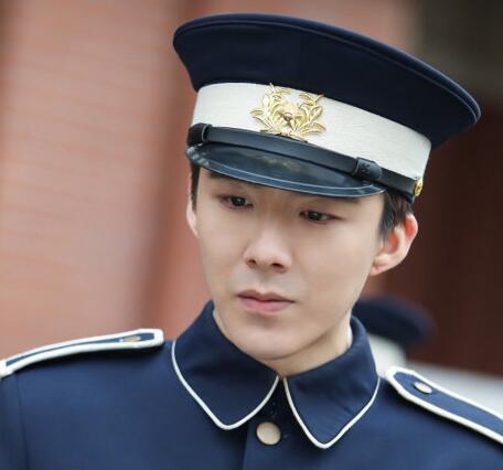 热血少年吴乾和卫乘风两人是什么关系