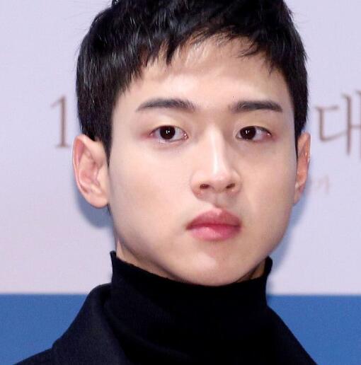 �̶���������˭