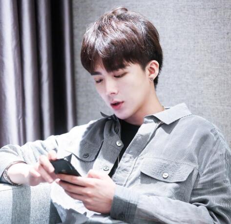 刘宇宁是网红还是歌手