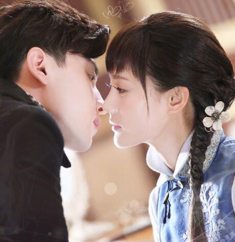 海棠经雨胭脂透龙莫婳