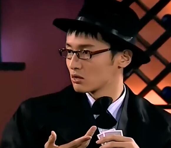 爱情公寓关谷打牌是第几季第几集