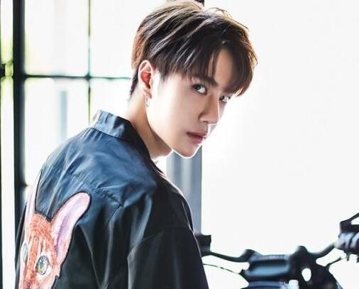 天天向上王一博搭档周九良说相声