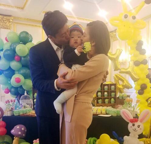 凌潇肃唐一菲怎么在一起的