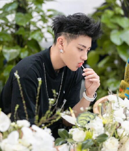 黄子韬11人餐厅什么时候播出