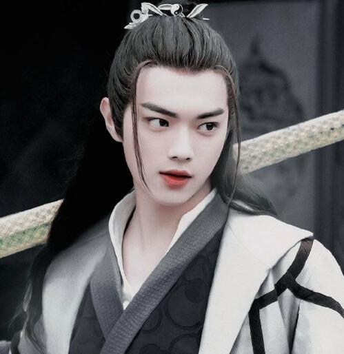 从前有座灵剑山王陆是欧阳商吗