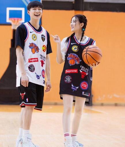 Ů���ǵ�����2�����ʲô