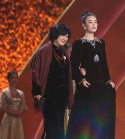 倪妮婉拒记者采访皆因没作品?