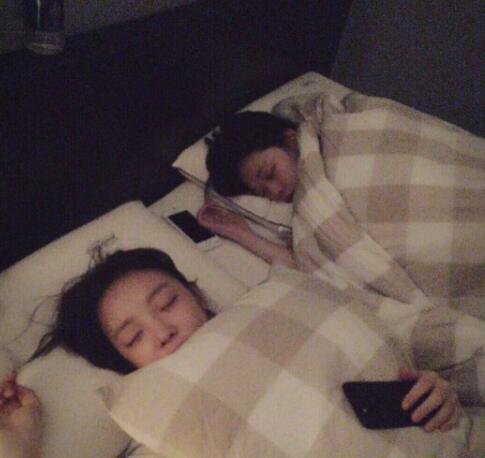 �ߺ�����ѩ��ʲô��ϵ