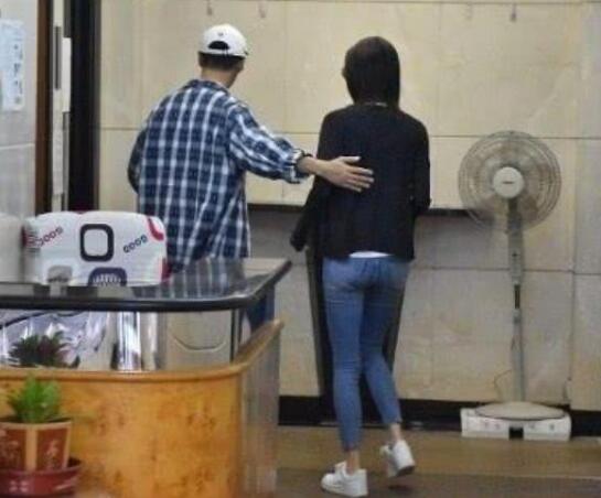 张馨月怎么认识林峰的