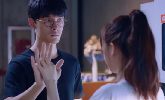 ��һվ���Ҹ��ز���ϲ��˭