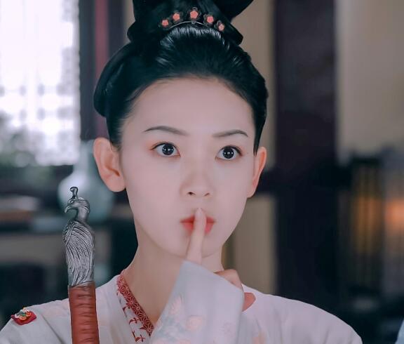 柳青鸾的身份是什么