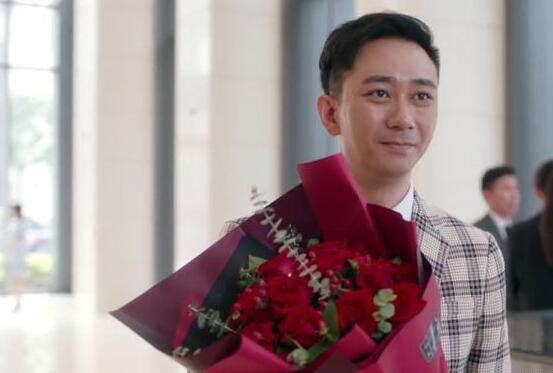 ���ӽ�����˭��һ����