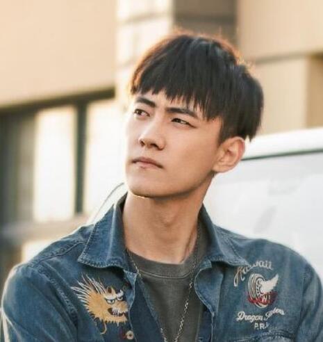 三十而已钟晓芹和钟晓阳什么关系 两个人最后会在一起吗