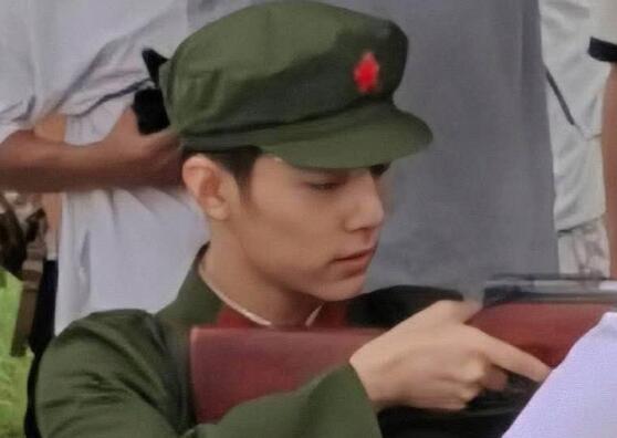 英雄岁月之王牌部队肖战演的谁